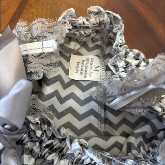 Satin bubble romper - Picture 6 of 6